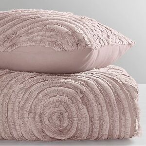 rh teen ruffle appliquéd organic voile bedding set